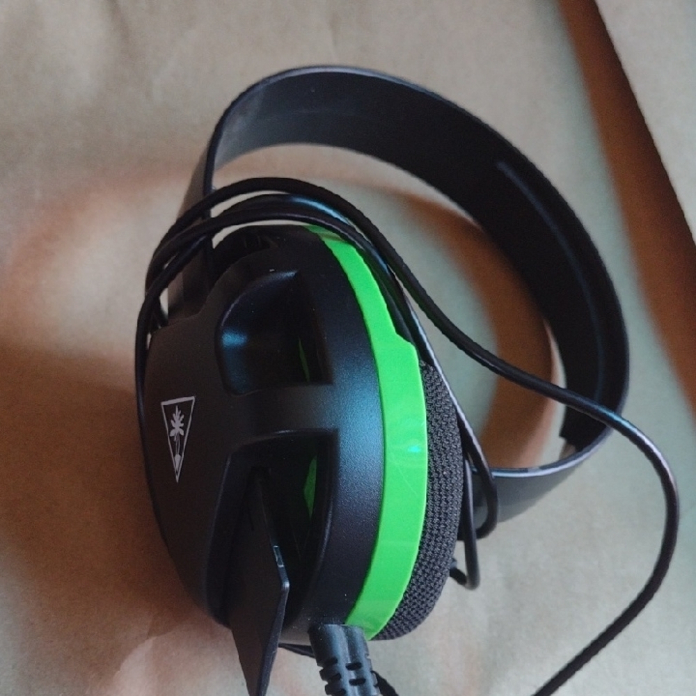 Turtle Beach Black and Green Gaming Headset NWOT